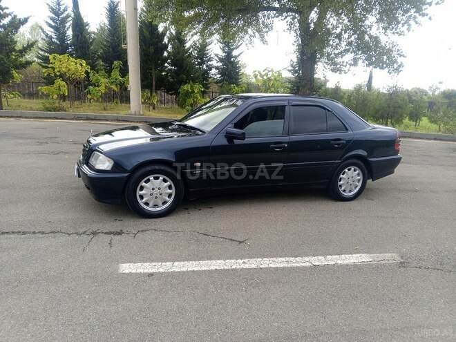 Mercedes C 200 2000, 324,000 km - 2.0 l - Şəki