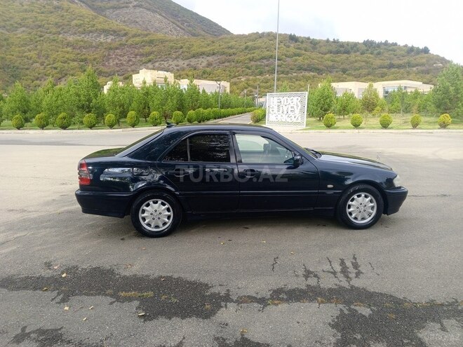 Mercedes C 200 2000, 324,000 km - 2.0 l - Şəki
