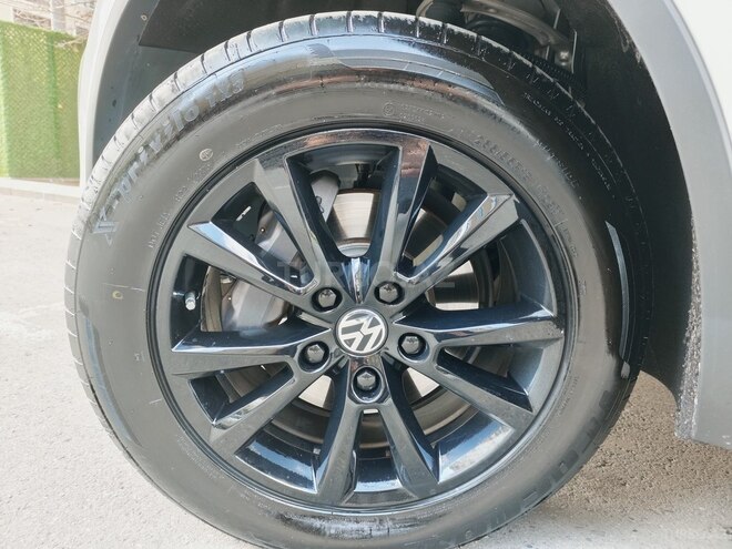 Volkswagen Touareg 2010, 179,000 km - 3.6 л - Bakı