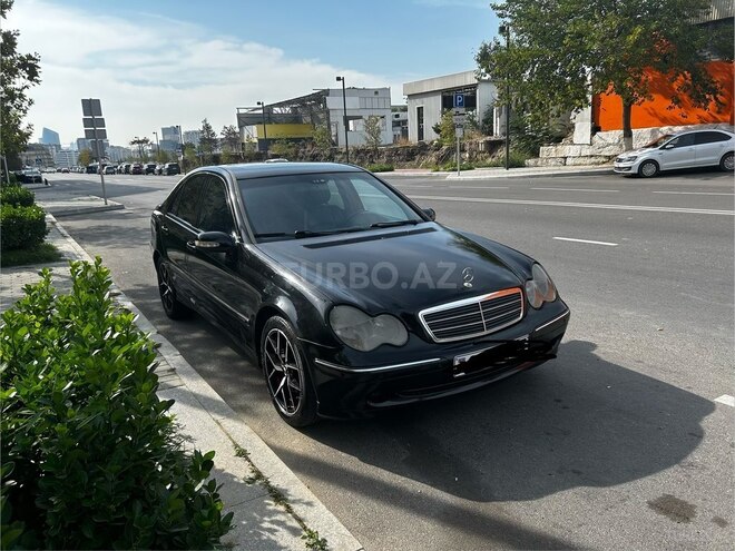 Mercedes C 320 2000, 240,000 km - 3.2 l - Bakı