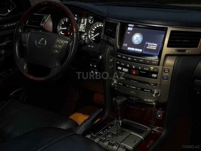 Lexus LX 570 2014, 81,000 km - 5.7 l - Gəncə