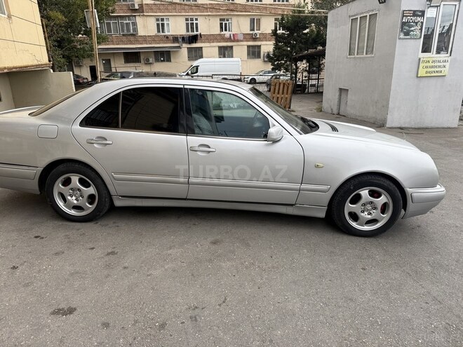 Mercedes E 220 1998, 551,000 km - 2.2 l - Bakı