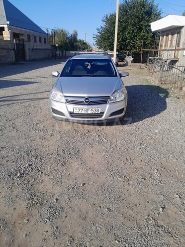Opel Astra 2009, 214,354 km - 1.4 л - Gəncə