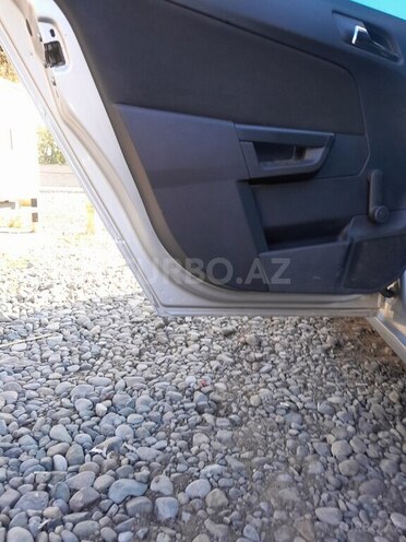 Opel Astra 2009, 214,354 km - 1.4 л - Gəncə