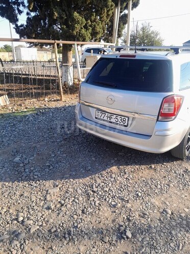 Opel Astra 2009, 214,354 km - 1.4 л - Gəncə