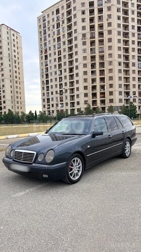 Mercedes E 240 1999, 300,000 km - 2.4 л - Bakı