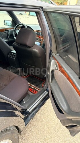 Mercedes E 240 1999, 300,000 km - 2.4 л - Bakı