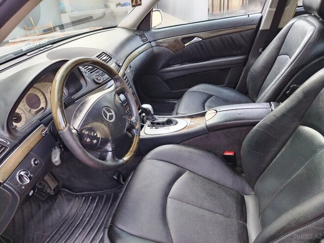 Mercedes E 240 2002, 356,000 km - 2.6 л - Bərdə