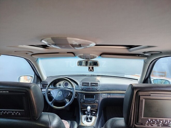 Mercedes E 240 2002, 356,000 km - 2.6 л - Bərdə