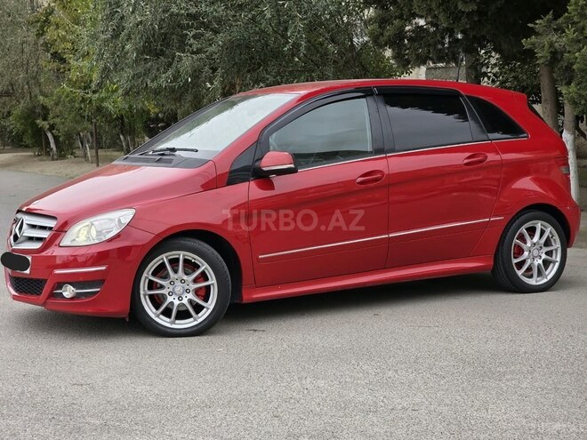 Mercedes B 170 2009, 182,000 km - 1.7 л - Sumqayıt