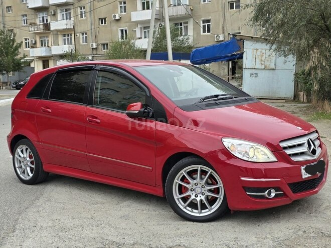 Mercedes B 170 2009, 182,000 km - 1.7 л - Sumqayıt
