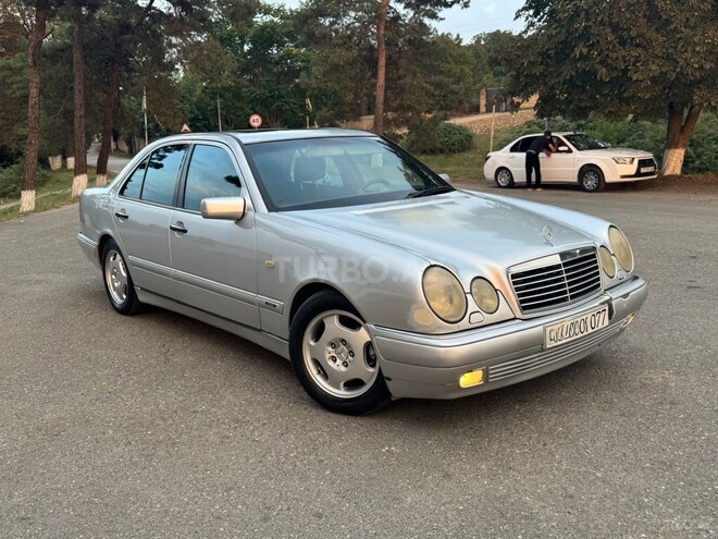 Mercedes E 230 1997, 490,000 km - 2.3 l - Quba