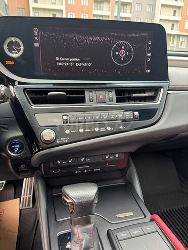 Lexus ES 300h 2022, 77,300 km - 2.5 л - Bakı