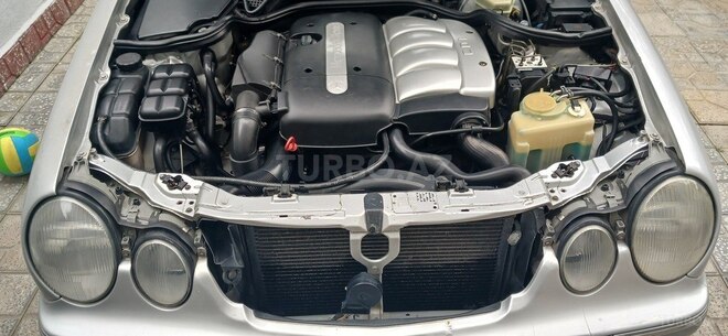 Mercedes E 220 2000, 455,000 km - 2.2 l - Bakı
