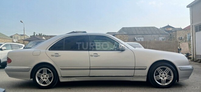 Mercedes E 220 2000, 455,000 km - 2.2 l - Bakı