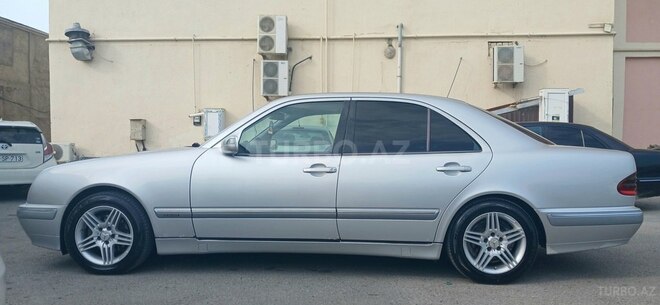 Mercedes E 220 2000, 455,000 km - 2.2 l - Bakı