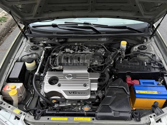 Nissan Maxima 2002, 407,555 km - 3.0 l - Qax