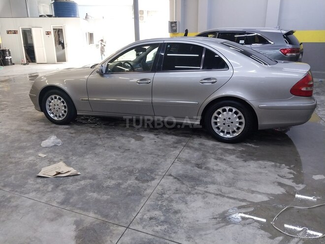 Mercedes E 240 2002, 261,000 km - 2.6 l - Gəncə
