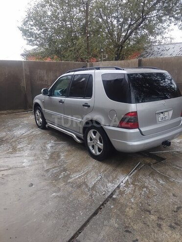 Mercedes ML 320 1999, 365,000 km - 3.2 l - Masallı