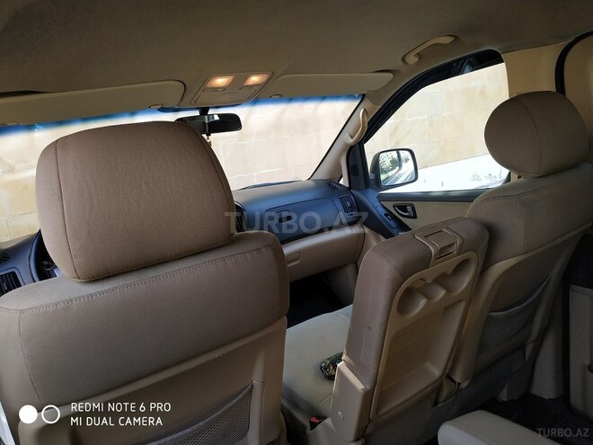 Hyundai H-1 2010, 395,000 km - 2.5 л - Bakı