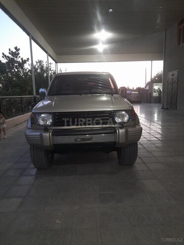 Mitsubishi Pajero 1992, 285,544 km - 2.5 l - Sabirabad