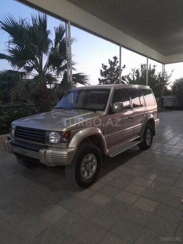 Mitsubishi Pajero 1992, 285,544 km - 2.5 l - Sabirabad