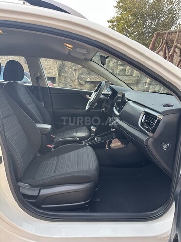 Kia Stonic 2023, 60,000 km - 1.4 l - Bakı
