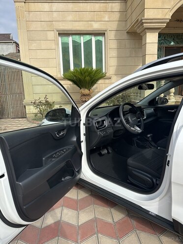 Kia Stonic 2023, 60,000 km - 1.4 l - Bakı