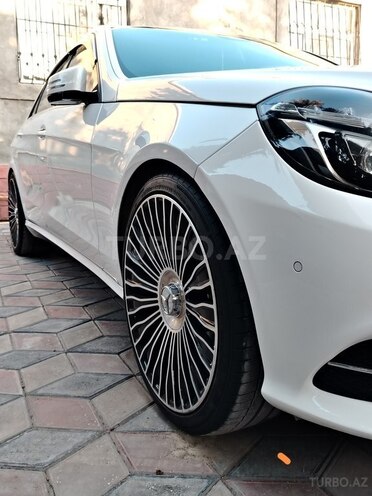 Mercedes E 250 2014, 245,000 km - 2.1 л - Bakı