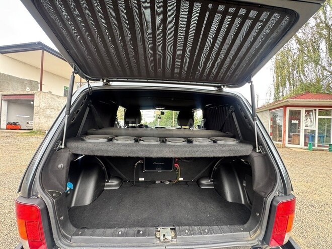 LADA (VAZ) Niva 2021, 90,000 km - 1.7 l - Astara