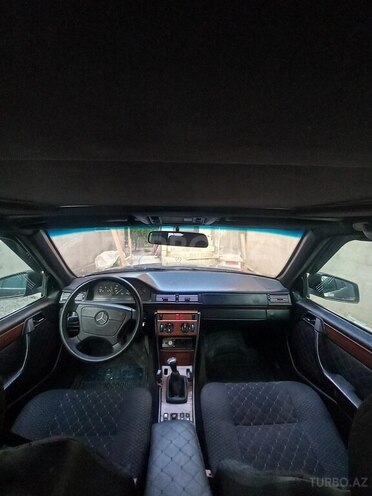 Mercedes 220 E 1994, 520,000 km - 2.2 l - Sumqayıt