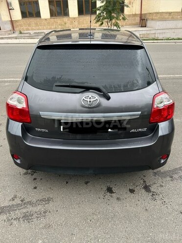 Toyota Auris 2010, 256,000 km - 1.4 l - Ağcabədi