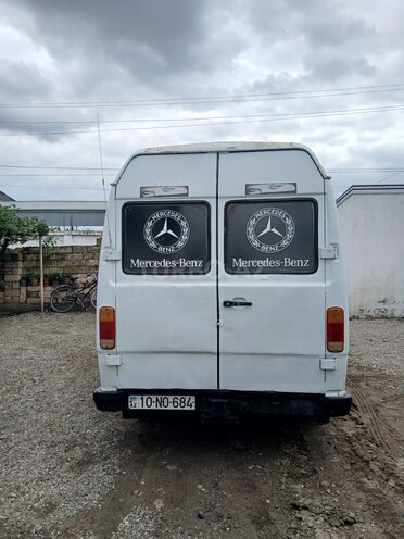 Mercedes 208 D 1992, 350,000 km - 2.3 l - Biləsuvar