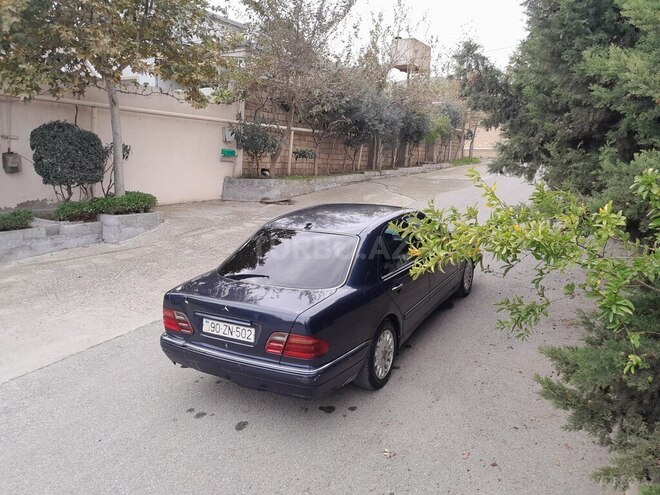 Mercedes E 220 1997, 222,220 km - 2.2 l - Bakı