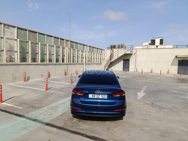 Hyundai Elantra 2016, 204,387 km - 2.0 l - Bakı