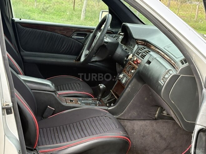 Mercedes E 230 1996, 245,000 km - 2.3 l - Bakı