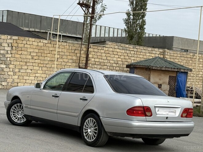 Mercedes E 230 1996, 245,000 km - 2.3 l - Bakı