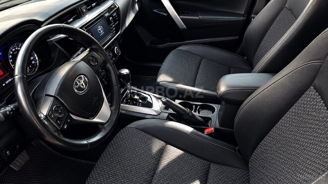 Toyota Corolla 2014, 190,000 km - 1.6 l - Bakı