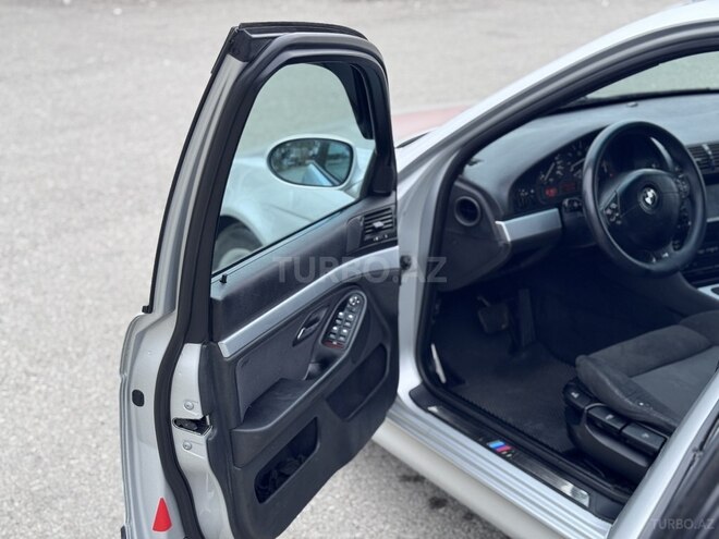 BMW 525 2001, 301,500 km - 2.5 л - Bakı