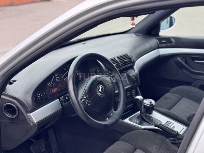 BMW 525 2001, 301,500 km - 2.5 л - Bakı