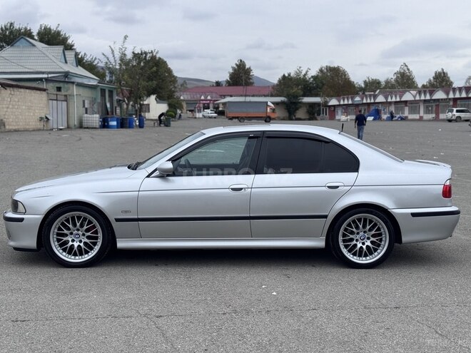 BMW 525 2001, 301,500 km - 2.5 л - Bakı
