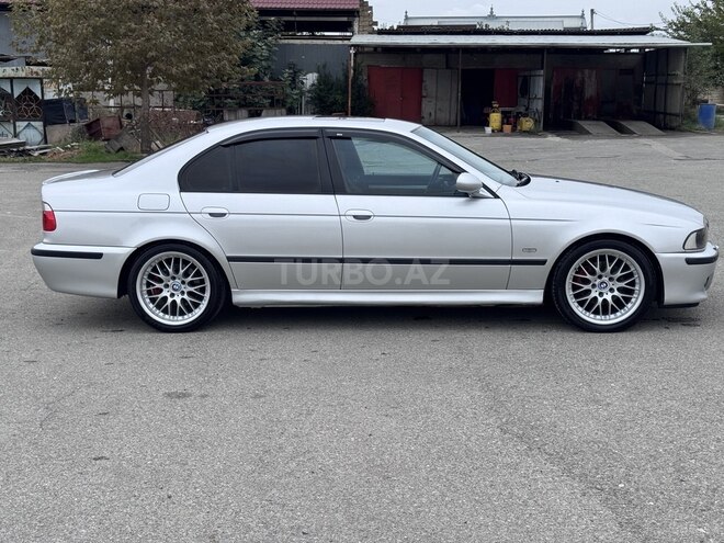 BMW 525 2001, 301,500 km - 2.5 л - Bakı