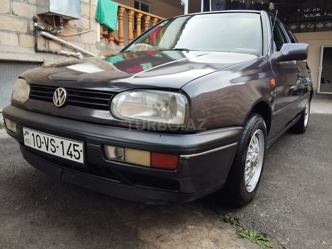 Volkswagen Golf 1993, 221,750 km - 1.8 l - Bakı