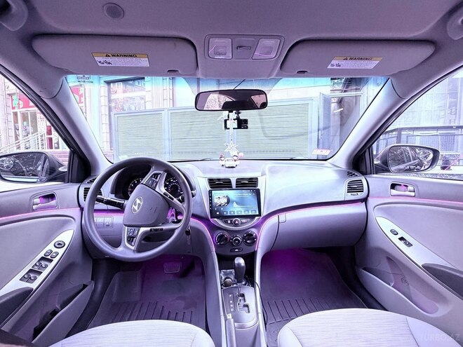 Hyundai Accent 2017, 70,000 km - 1.6 л - Bakı