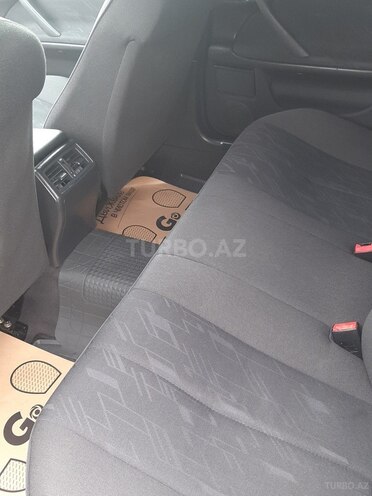 Mercedes E 220 1999, 290,000 km - 2.2 l - Bakı