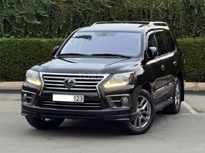 Lexus LX 570 2014, 81,000 km - 5.7 l - Gəncə