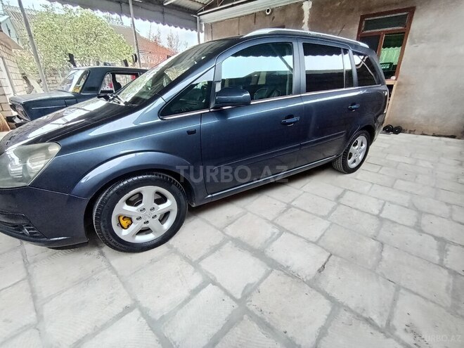 Opel Zafira 2006, 330,000 km - 1.6 л - Şirvan
