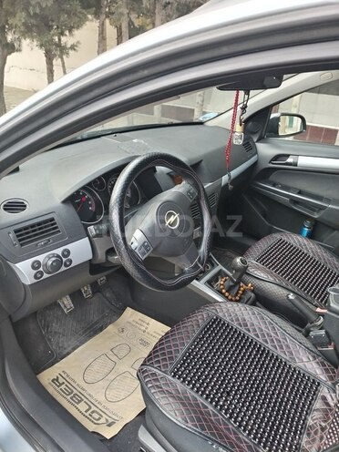 Opel Astra 2005, 245,000 km - 1.4 л - Bakı