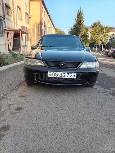 Opel Vectra 1997, 285,000 km - 1.8 l - Masallı