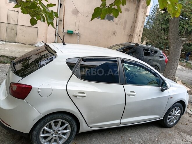 SEAT Ibiza 2011, 270,000 km - 1.6 л - Bakı